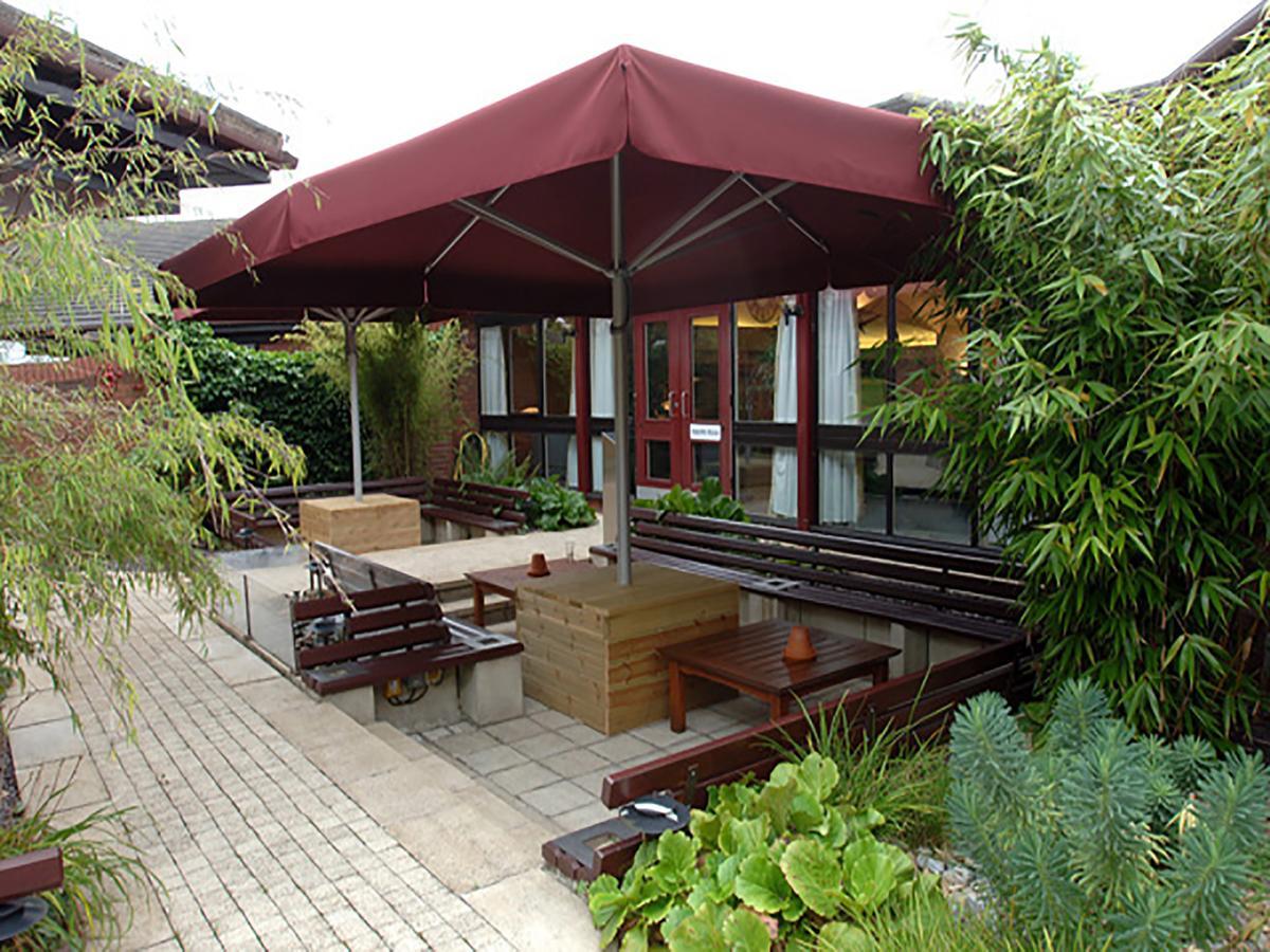 Warwick Conferences - Radcliffe Tile Hill Exterior foto