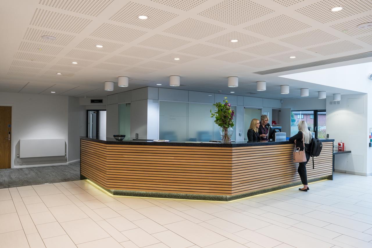 Warwick Conferences - Radcliffe Tile Hill Exterior foto